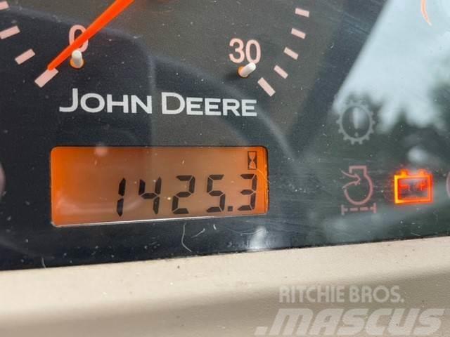John Deere 4720 Tractors