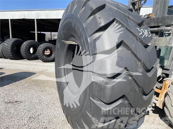  GENERAL 33.5X33 Tyres, wheels and rims