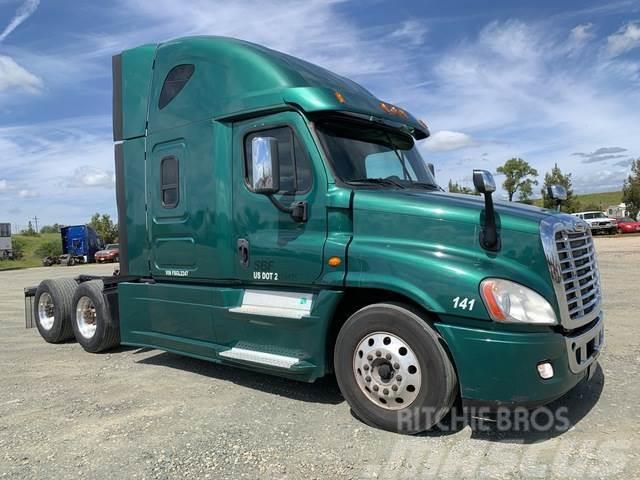 Freightliner Cascadia 125 Truck Tractor Units