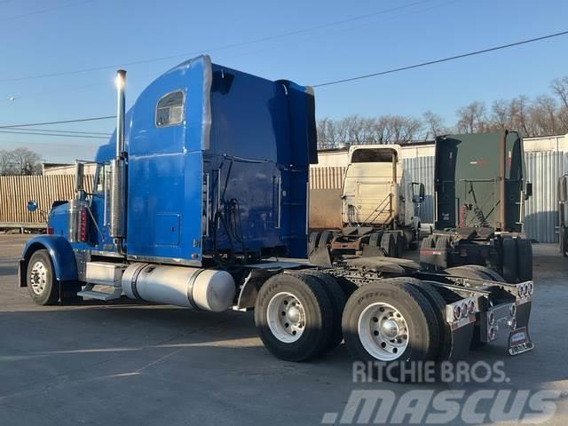 Freightliner FLD 132 Truck Tractor Units