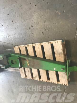 John Deere NDY CBTH-S13 COMBINE REAR HITCH Combine harvester spares & accessories