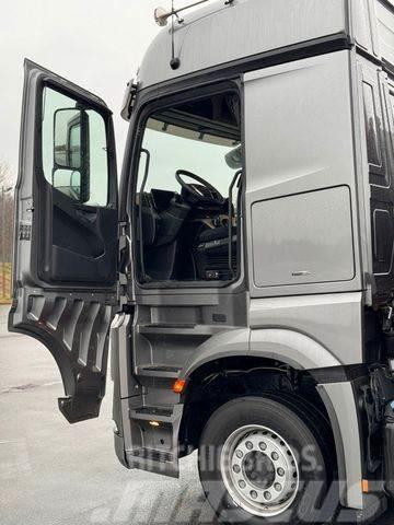 Mercedes-Benz Arocs 2552 6x2 Lift Achse HMF 4020 Truck Tractor Units