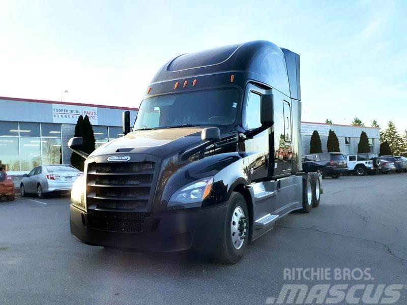 Freightliner Cascadia 126 Truck Tractor Units