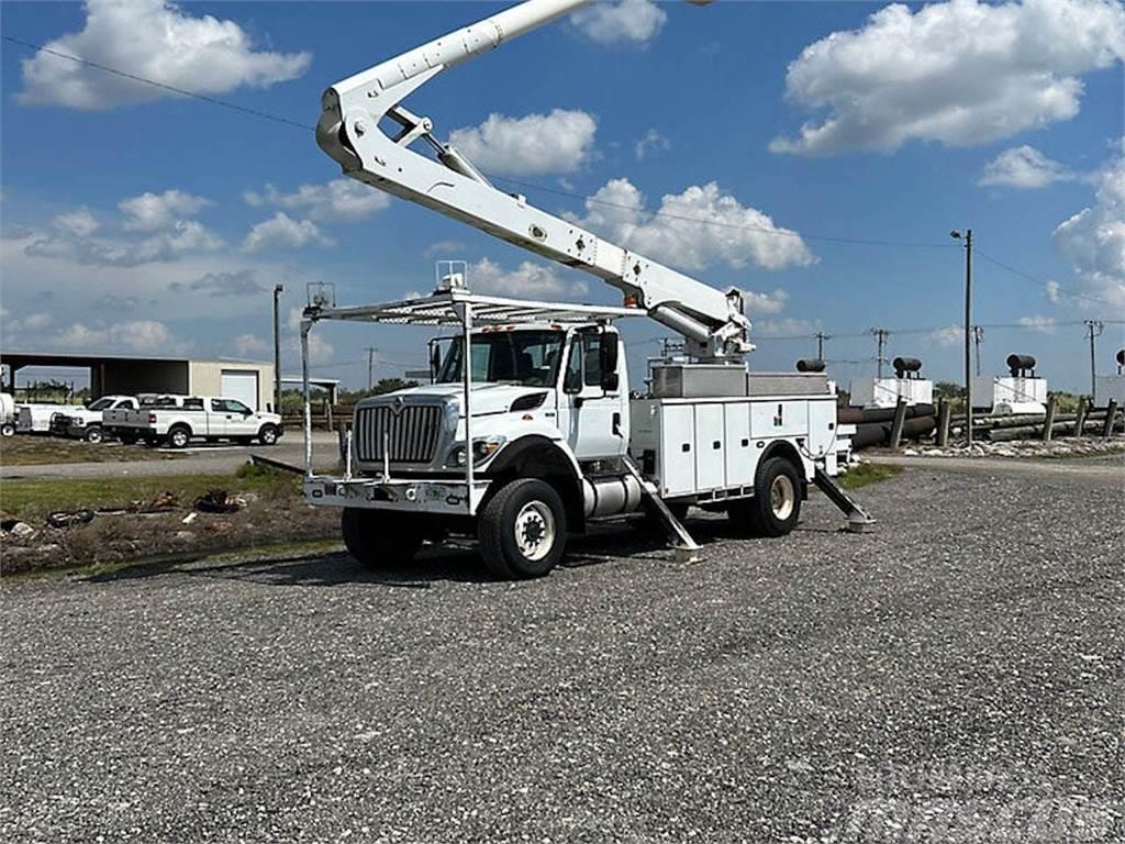 International 7300 Truck mounted aerial platforms