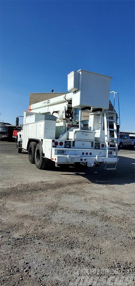 International WorkStar 7400 Truck mounted aerial platforms