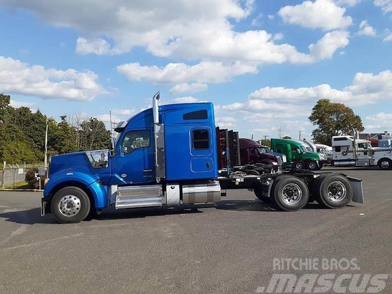 Kenworth W990 Truck Tractor Units