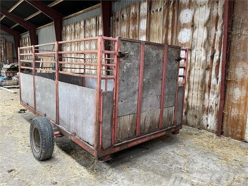 INTHO 4m Livestock carrying trailers