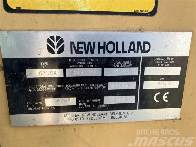 New Holland 675D TLB's