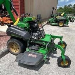 John Deere Q820M