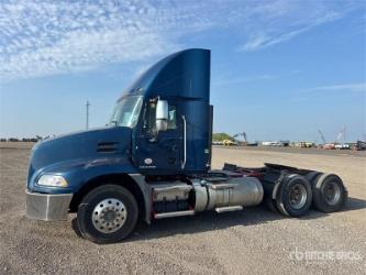Mack CXU613
