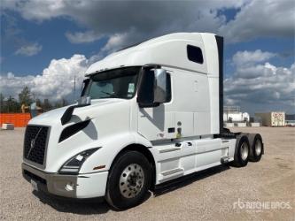 Volvo VNR 6x4 T/A Sleeper Truck Tractor