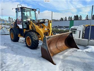 Heracles H928 Wheel loader w/ bucket. Rep object.