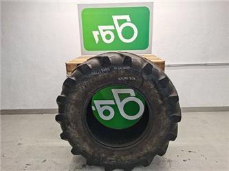 Trelleborg TH400 (46070 R24) tyre
