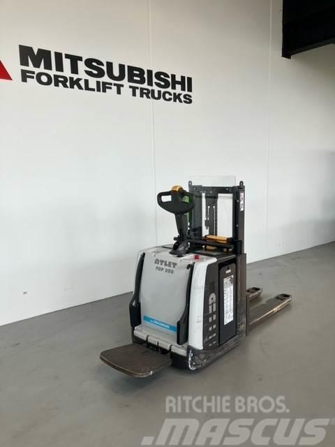 Atlet PDP200 Low lifter with platform