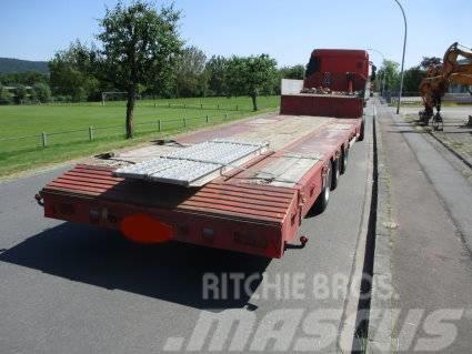 Van Hool 3 Achs Tiefladesattelauflieger Low loader-semi-trailers
