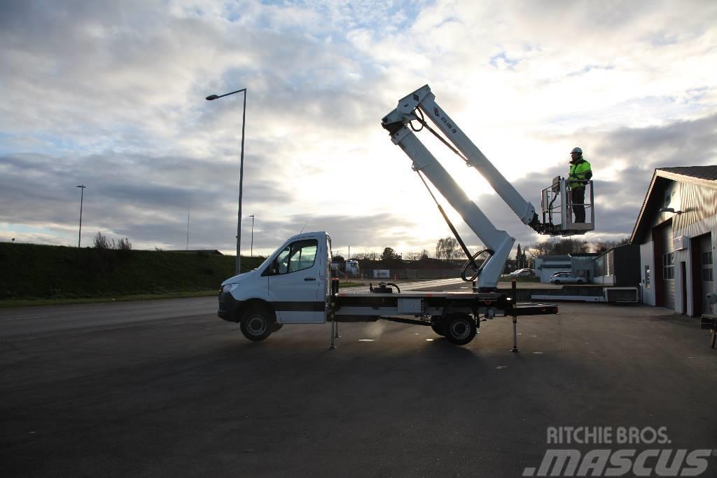 VERSALIFT VTX 240 G3 Truck mounted aerial platforms