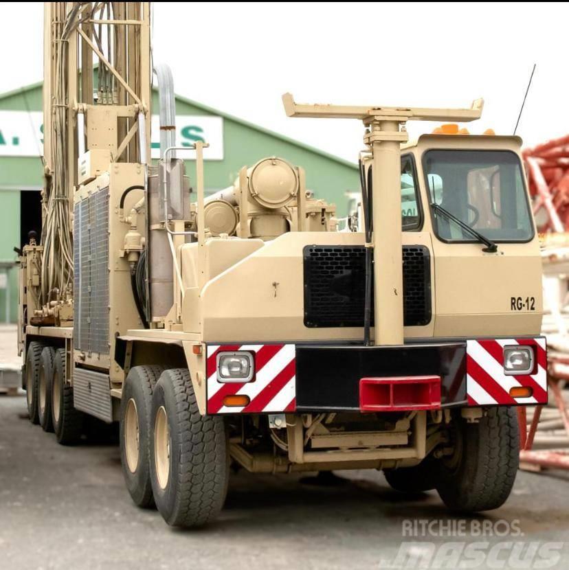 Atlas Copco RD20 III Mobile drill rig trucks