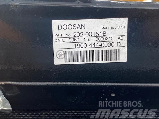 Doosan DX420, DX480, DX520 CHŁODNICA Radiators
