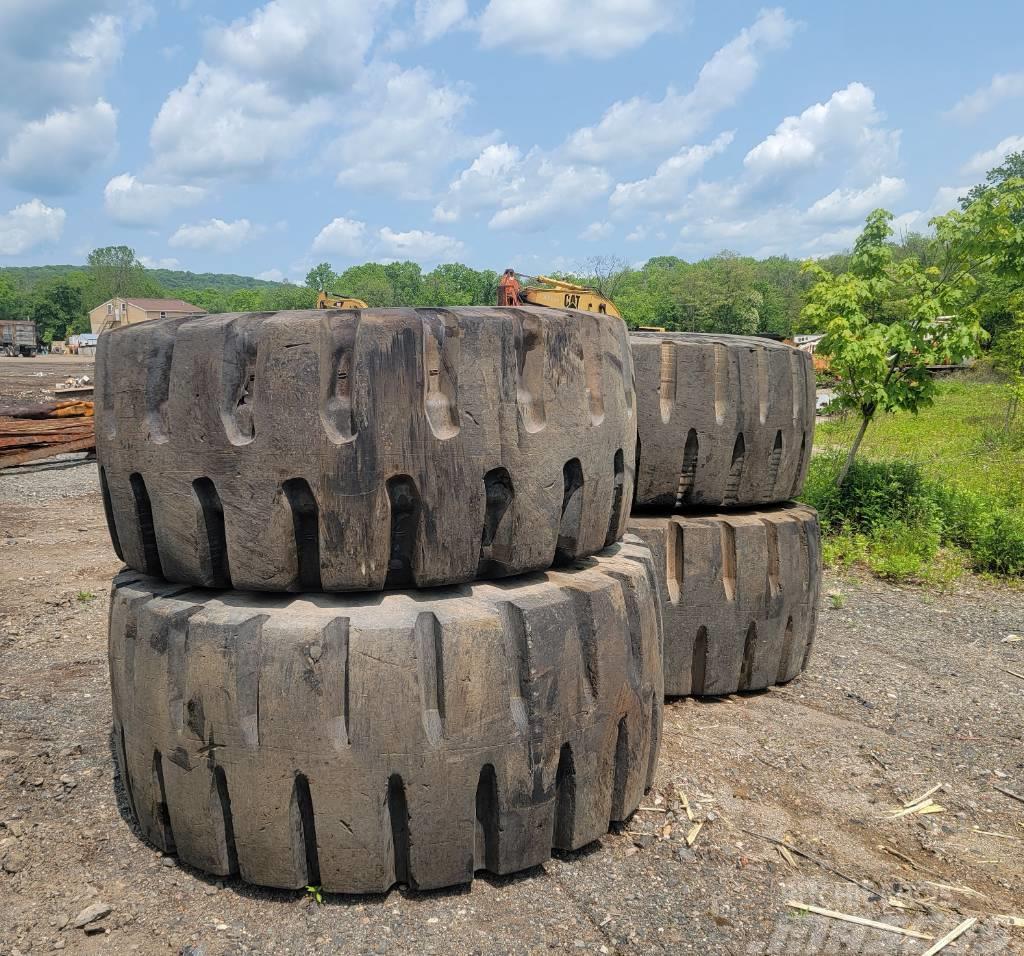  UNMATCHED USED RADIAL TIRES Wheel loaders