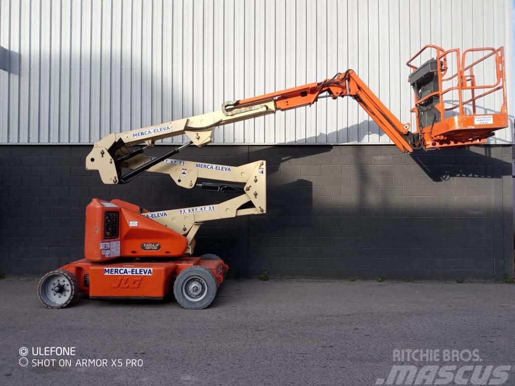 JLG E 400 AJ Articulated boom lifts