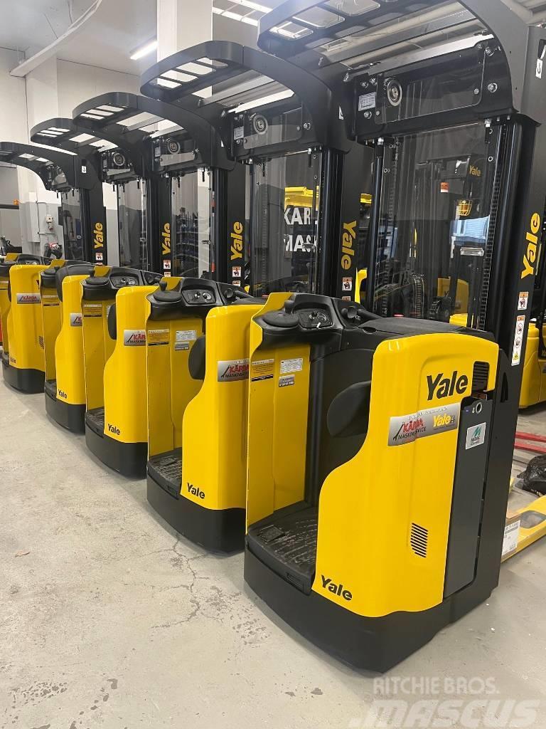 Yale MS16S Self propelled stackers