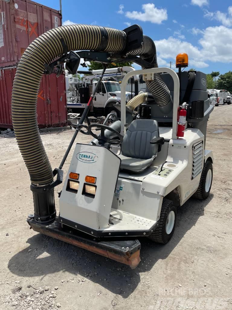 Tennant ATLV4300 Sweepers
