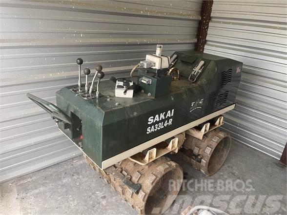 Sakai SA33L4X-R Towed vibratory rollers