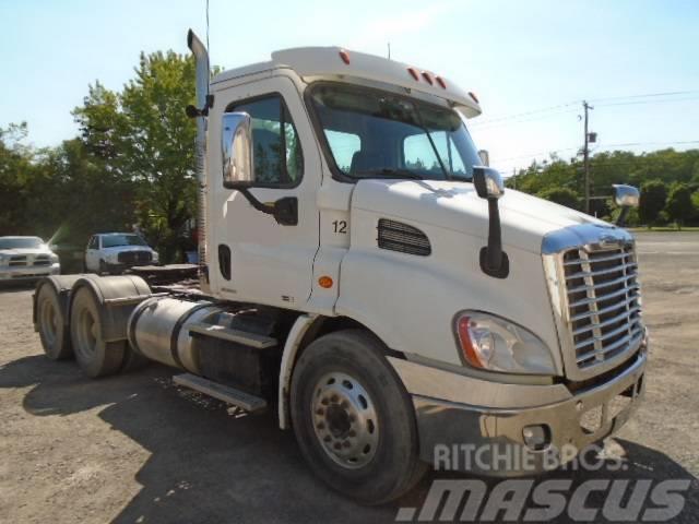Freightliner Cascadia 113 Truck Tractor Units