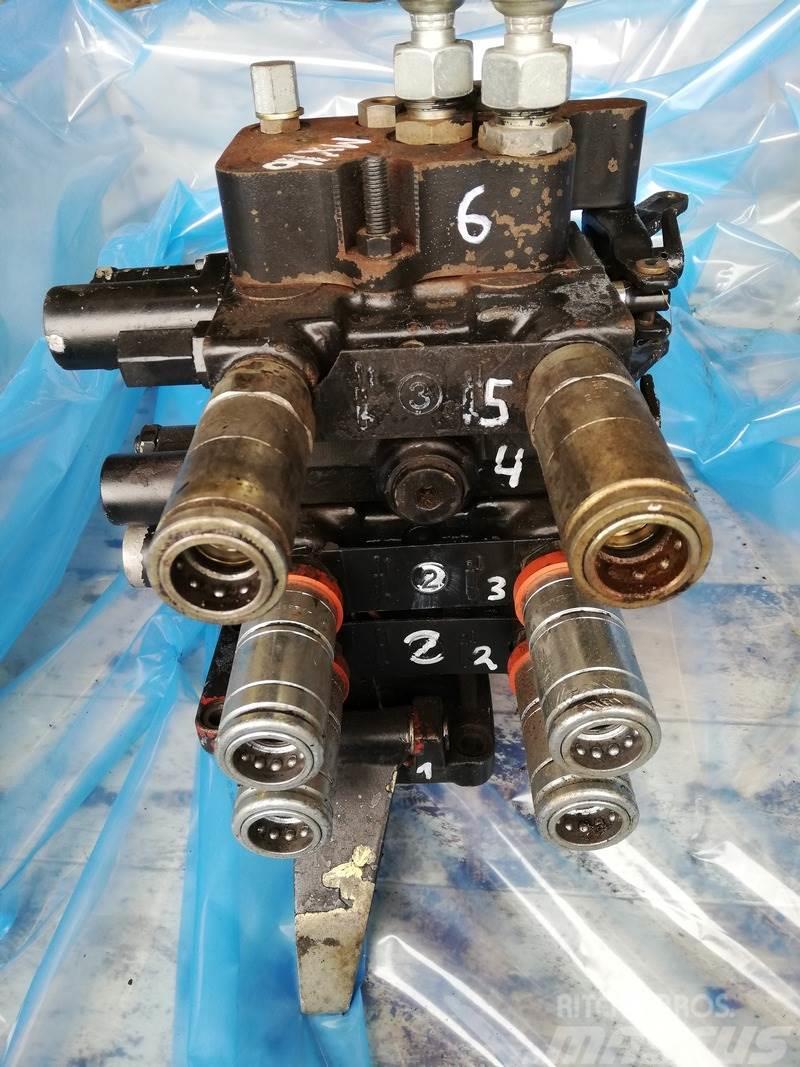 Case IH MX110 Remote control valve Hydraulics