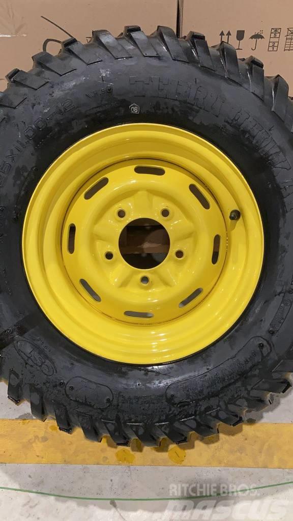 John Deere XUV 865M / 835M Tyres, wheels and rims