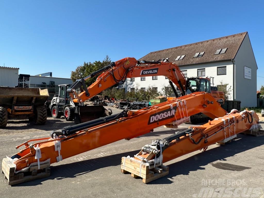 Develon DX300LC-7 Long Reach Crawler excavators