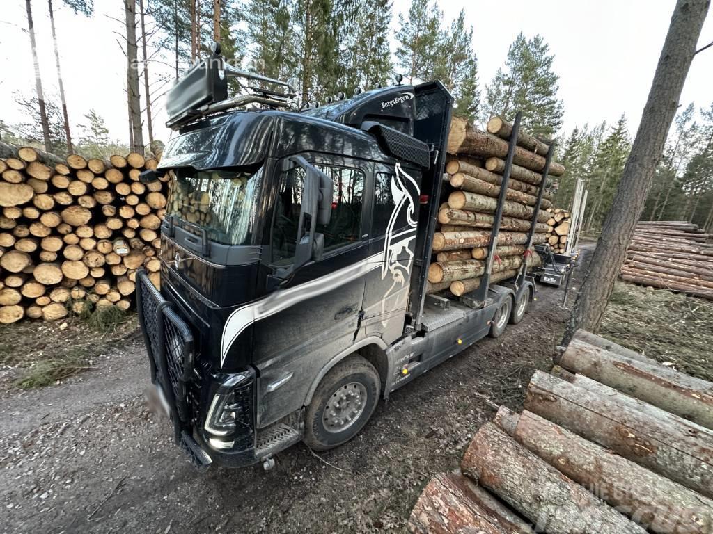 Volvo FH 650 Timber trucks