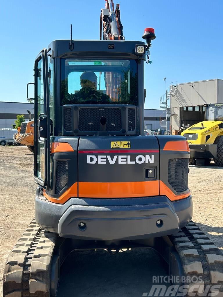 Develon DX55R Mini excavators < 7t