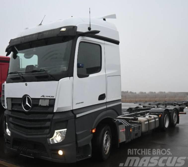 Mercedes-Benz Actros 2545 LnR MP5 E6 / 2021/ Low Deck / Mega / Containerframe/Skiploader trucks