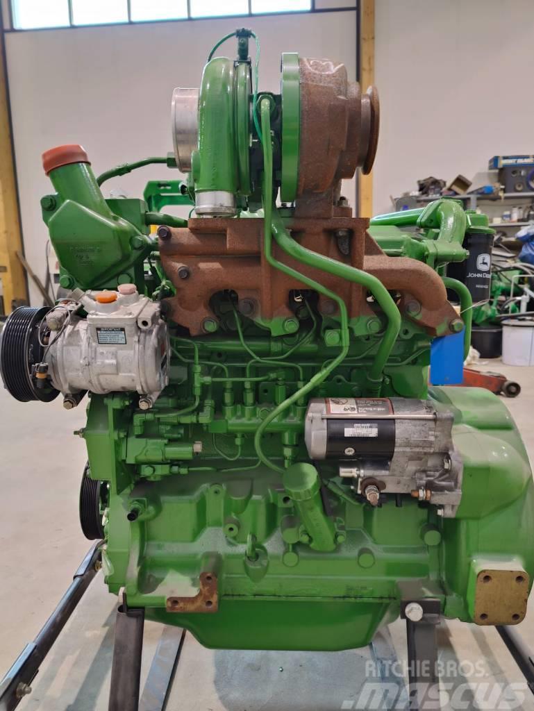 John Deere 810 E Engines
