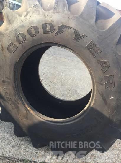 Goodyear 650/75R32 Tyres, wheels and rims