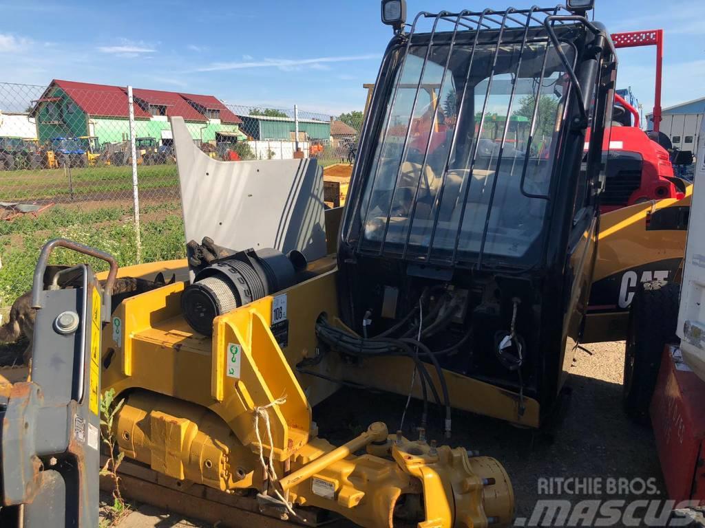 CAT TH 220 B FOR PARTS Farming telehandlers