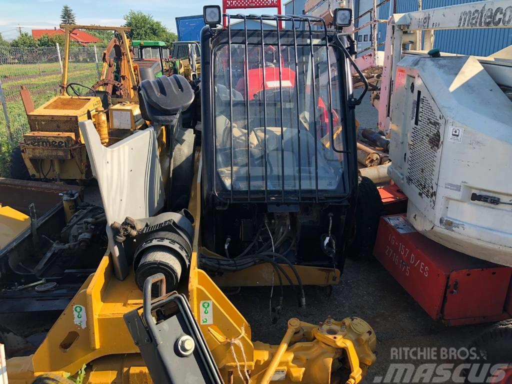 CAT TH 220 B FOR PARTS Farming telehandlers