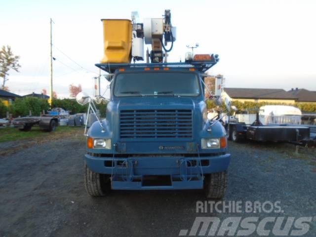 International F 4900 Truck mounted aerial platforms