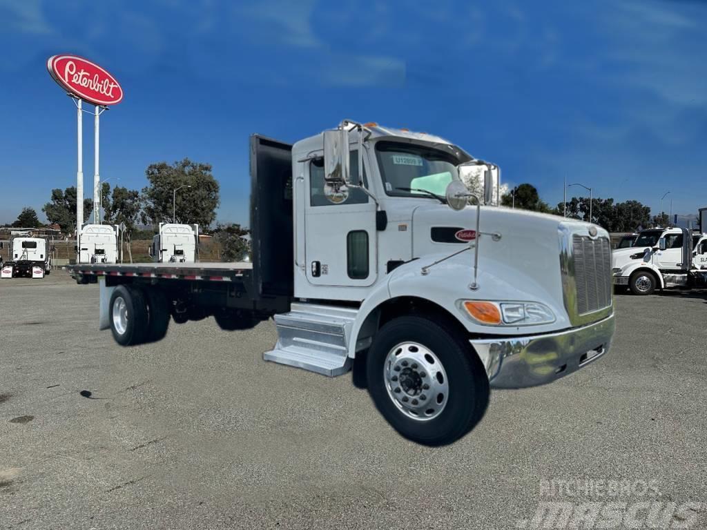  Petebilt 337 Flatbed/Dropside trucks