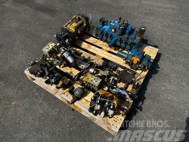 Bauer BG 12 HYDRAULIC PARTS COMPLET Drilling equipment accessories and spare parts