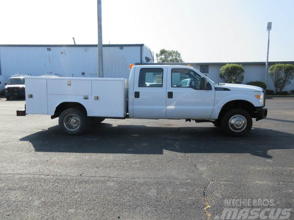 Ford Super Duty F-350 DRW Recovery vehicles
