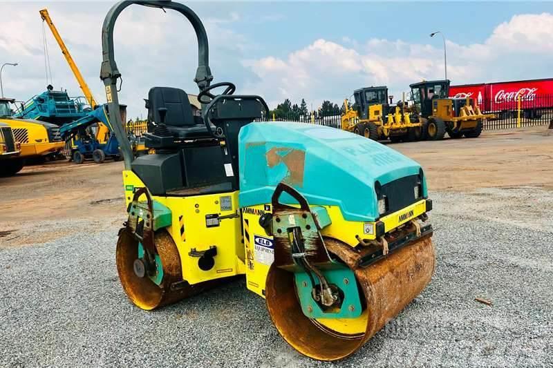 Ammann ARX26 SMALL SMOOTH DRUM Combi rollers