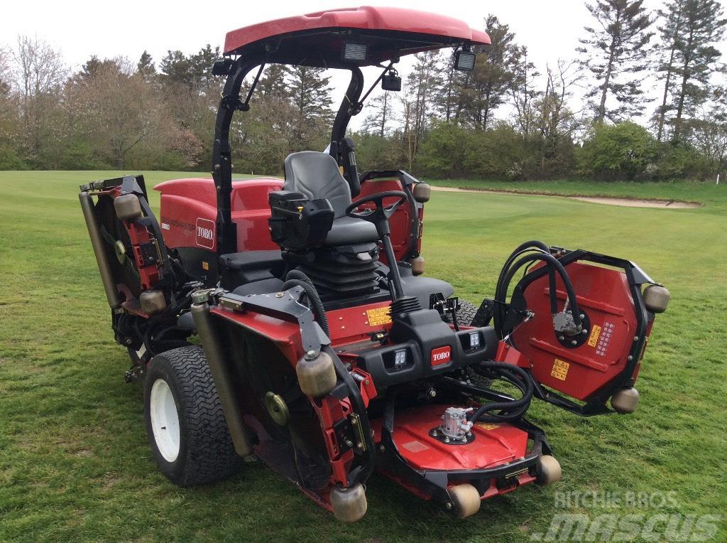 Toro GROUNDSMASTER 4700D Rough, trim and surrounds mowers