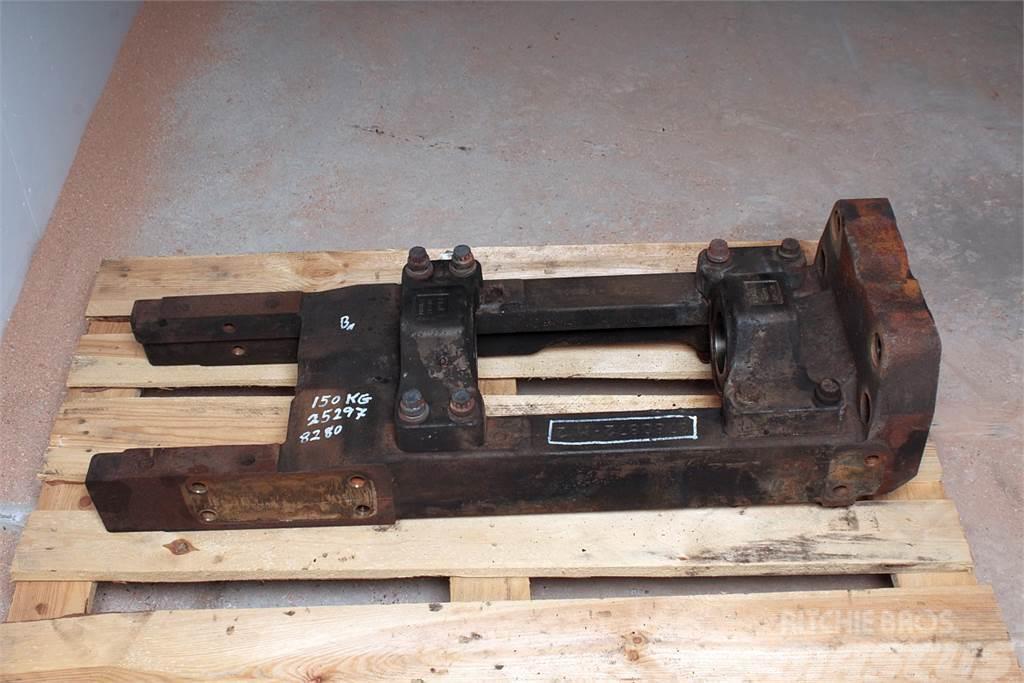 Massey Ferguson 8280 Front axle support Chassis