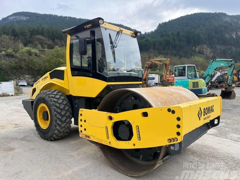 Bomag BW 212 Single drum rollers