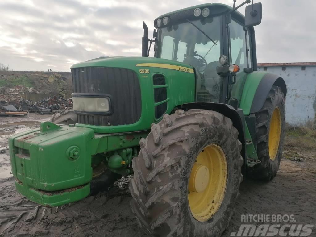 John Deere 6930 Power-Quad front loader Booms and arms