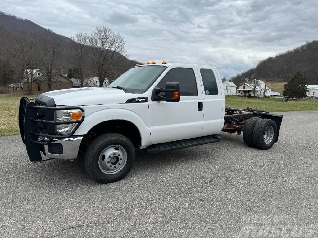 Ford F 350 Chassis Cab trucks