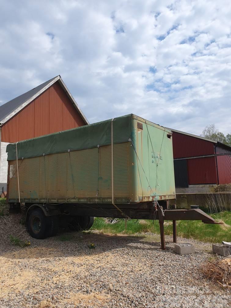 Scania skåpsvagn Other farming trailers