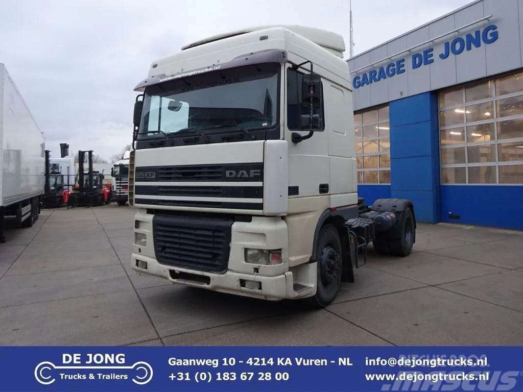 DAF XF 95.430 SC / Euro 2 / Manual Gearbox Truck Tractor Units